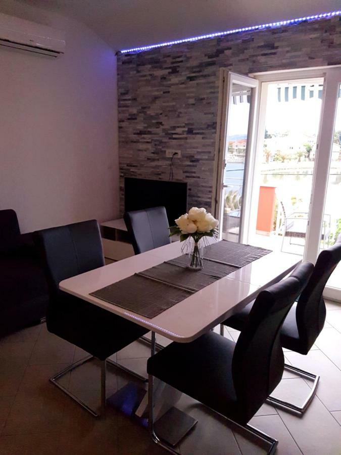 Roko Kolinda 1 Apartment *